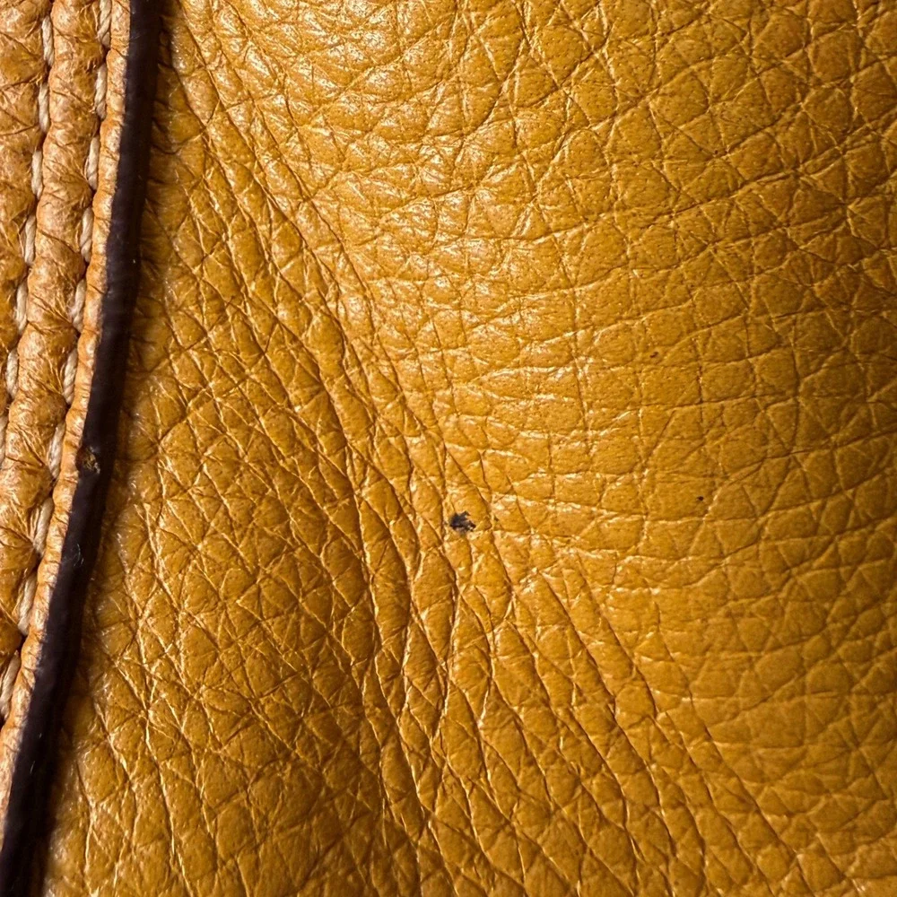 Stunning Presa Pebbled Leather Handbag in Vibrant Honey/Mustard Tone